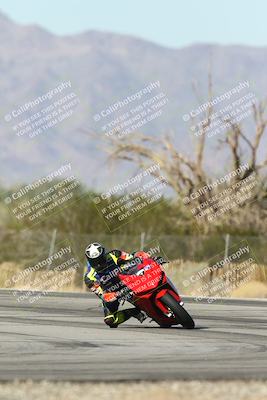 media/Dec-01-2025-Moto Forza (Mon) [[2daa91e15f]]/2-Intermediate Group/Session 3 (Turn 3)/